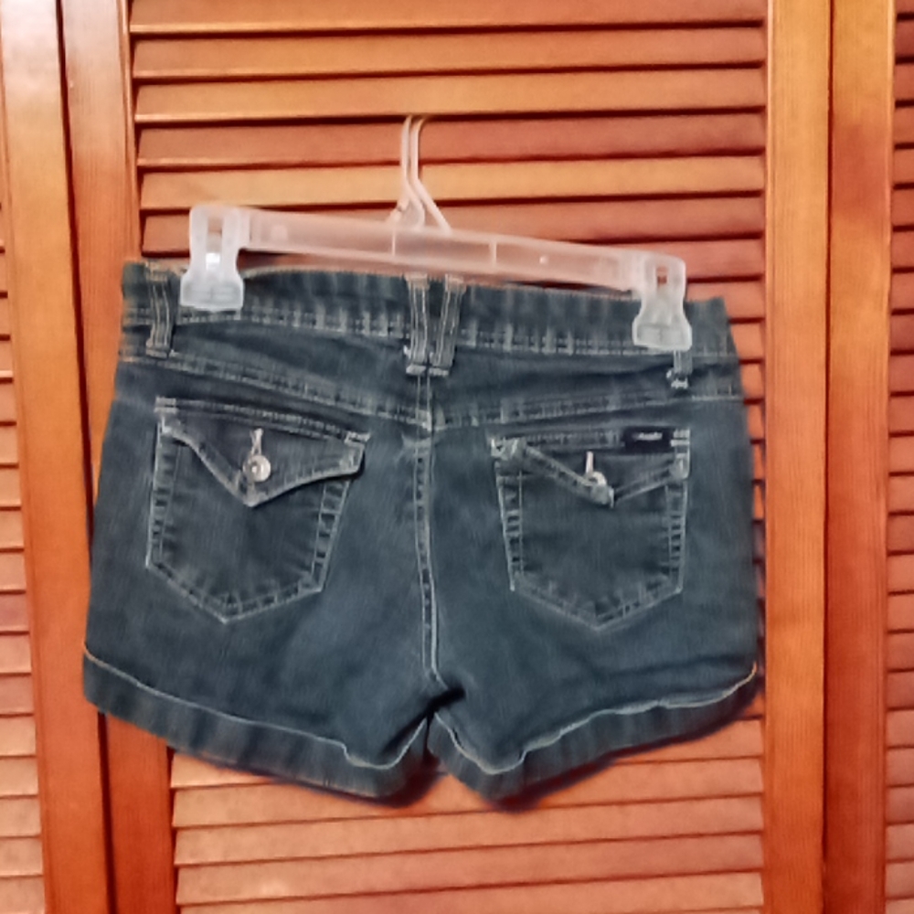 Shorts - Picture 2 of 2